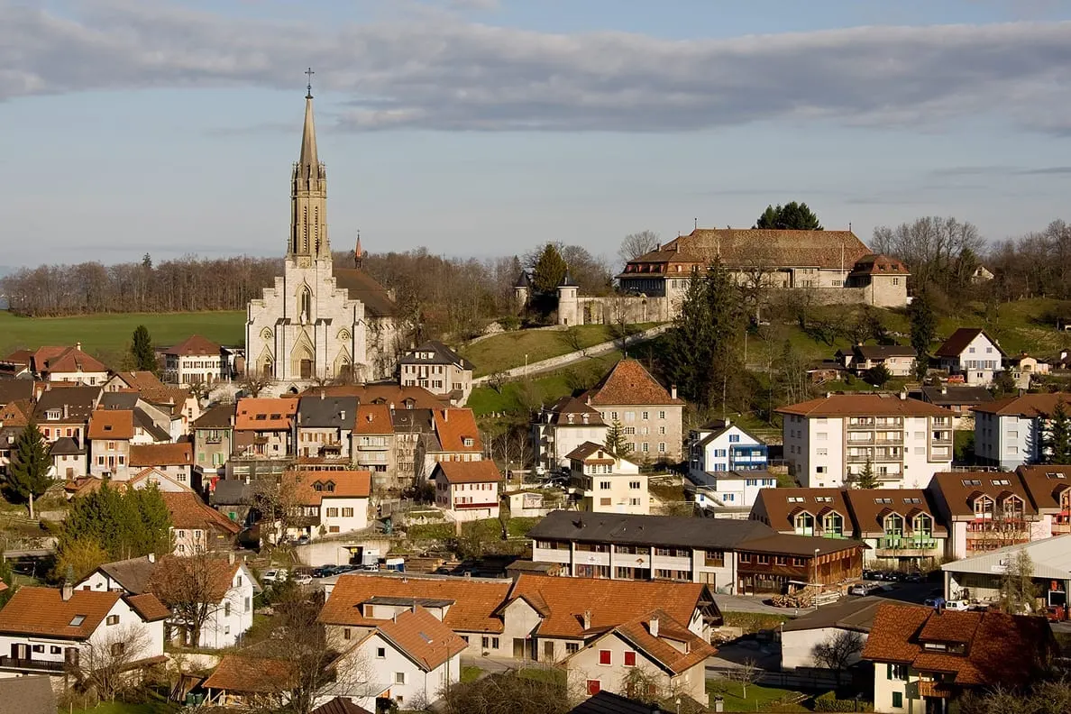 Le bourg de Châtel-Saint-Denis, son église et son château